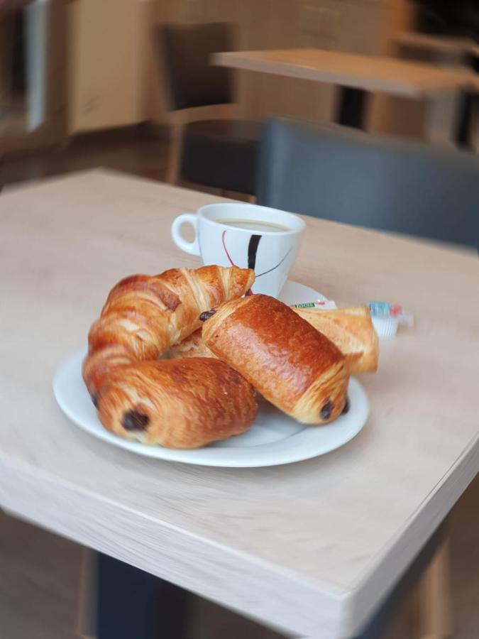 Hotel Du Stade Ex Kyriad Direct Lille Est Stade Pierre Mauroy Villeneuve-d'Ascq Ngoại thất bức ảnh