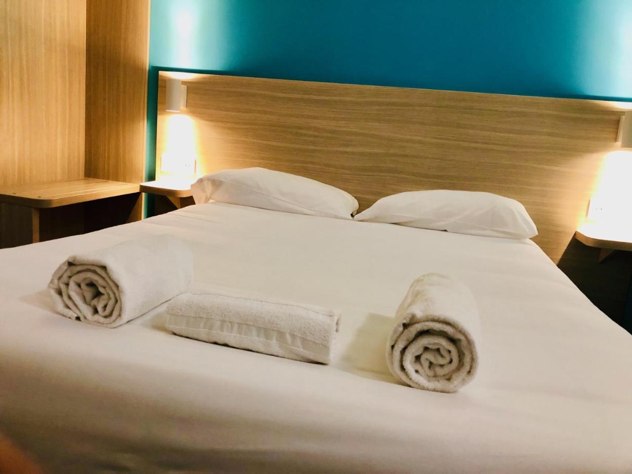 Hotel Du Stade Ex Kyriad Direct Lille Est Stade Pierre Mauroy Villeneuve-d'Ascq Ngoại thất bức ảnh